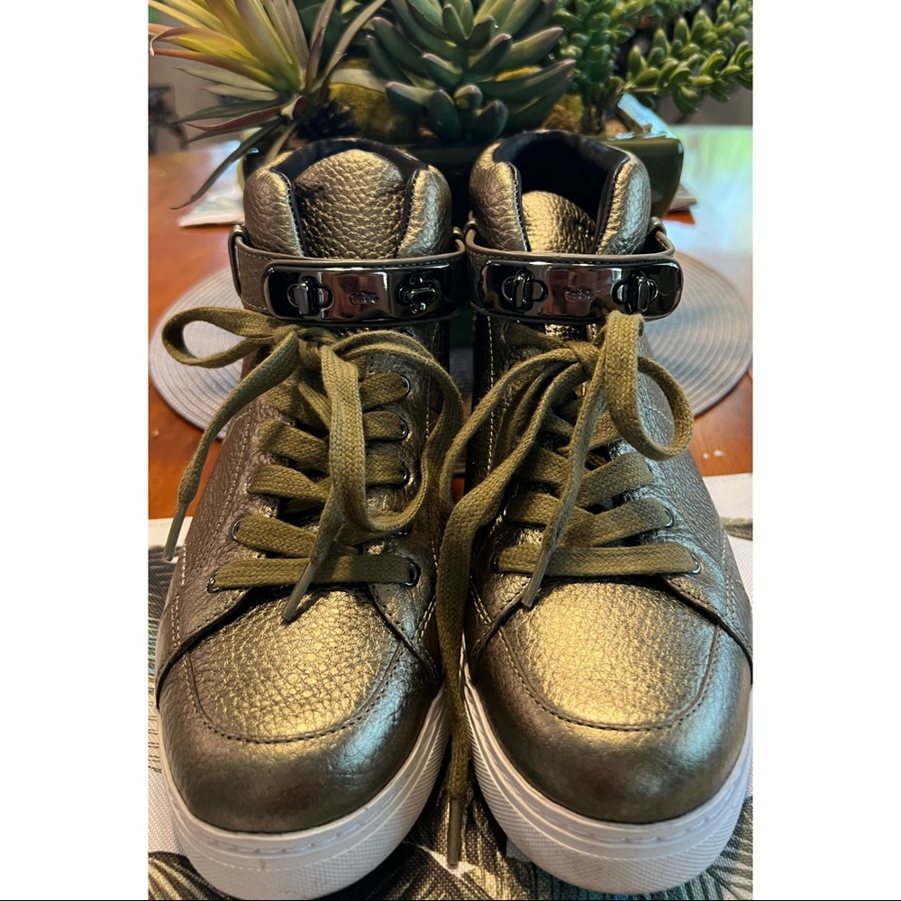 COACH RICHMOND SZ 9 HIGHTOP SNEAKER